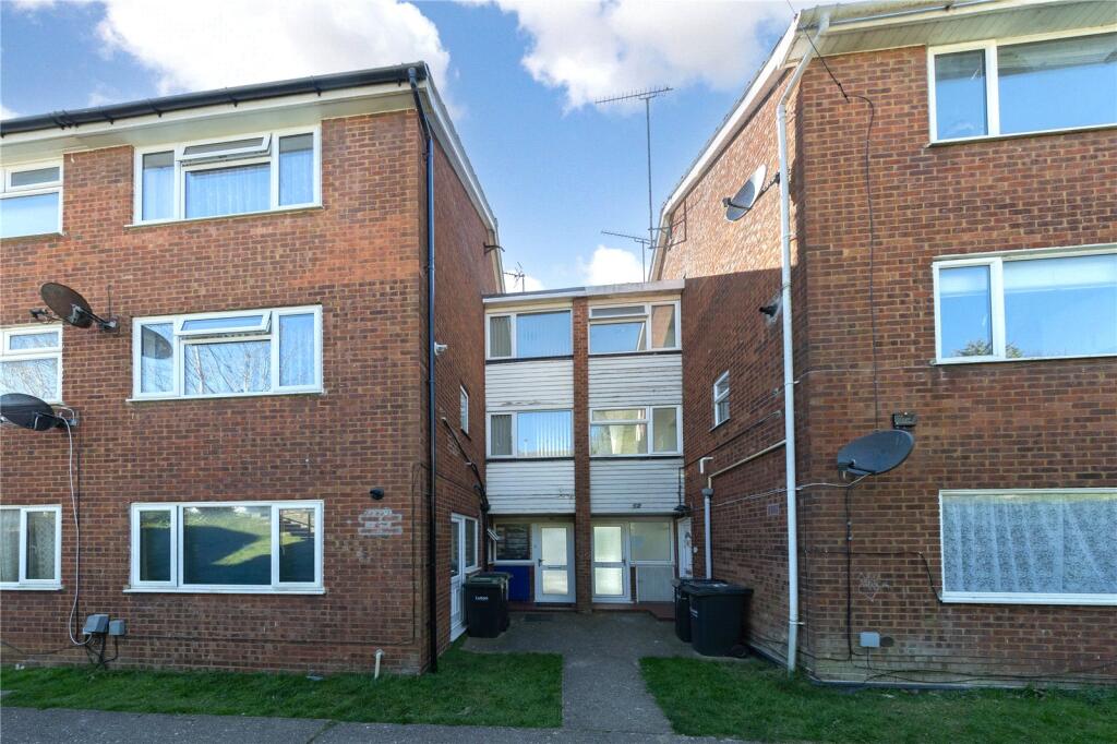 Main image of property: Brendon Avenue, Luton, Bedfordshire, LU2