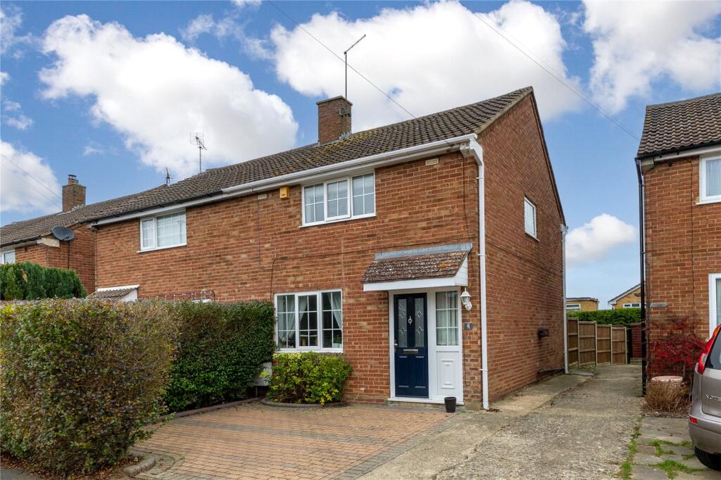 Main image of property: Field End Close, Luton, Bedfordshire, LU2