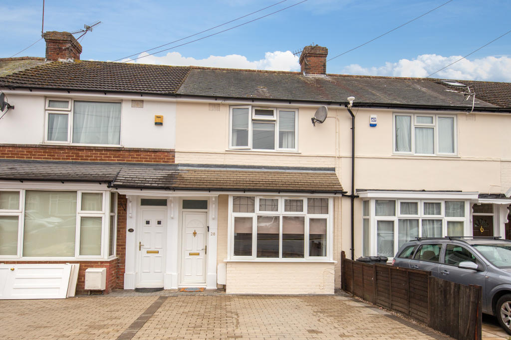 2 bedroom terraced house for sale in Stapleford Road, Luton, LU2