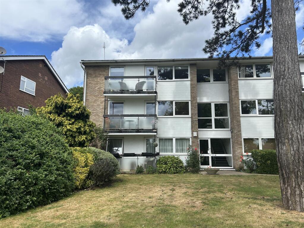 Main image of property: Lucerne Close, London