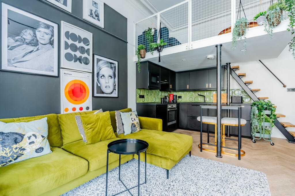 Additional property image - Manilla Road, Clifton, Bristol, BS8 4ED