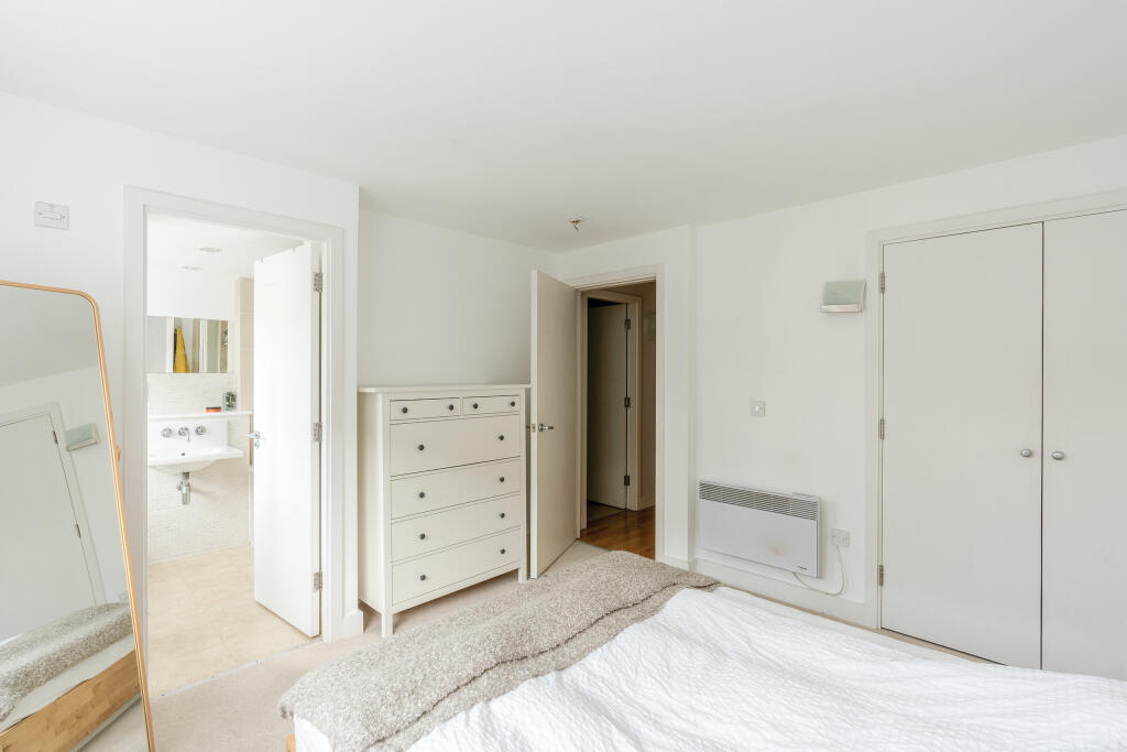Additional property image - Georges Square, Redcliffe, Bristol, BS1 6LA