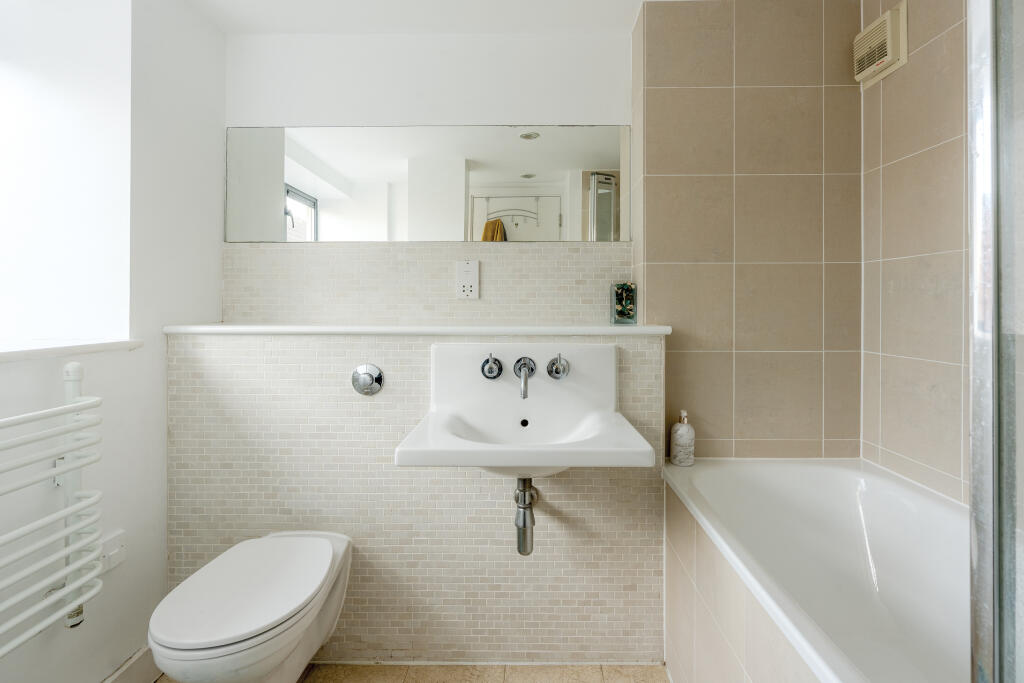 Additional property image - Georges Square, Redcliffe, Bristol, BS1 6LA