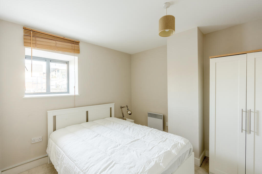 Additional property image - Georges Square, Redcliffe, Bristol, BS1 6LA