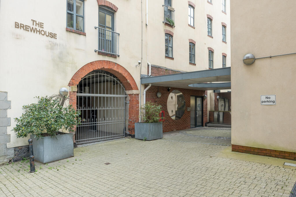 Additional property image - Georges Square, Redcliffe, Bristol, BS1 6LA
