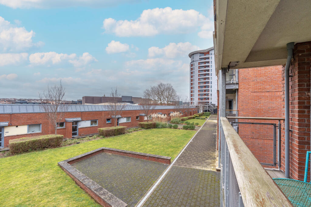 Additional property image - Horizon, Broad Weir, Bristol