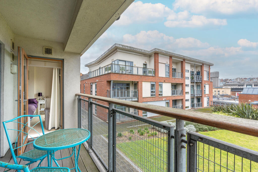 Additional property image - Horizon, Broad Weir, Bristol