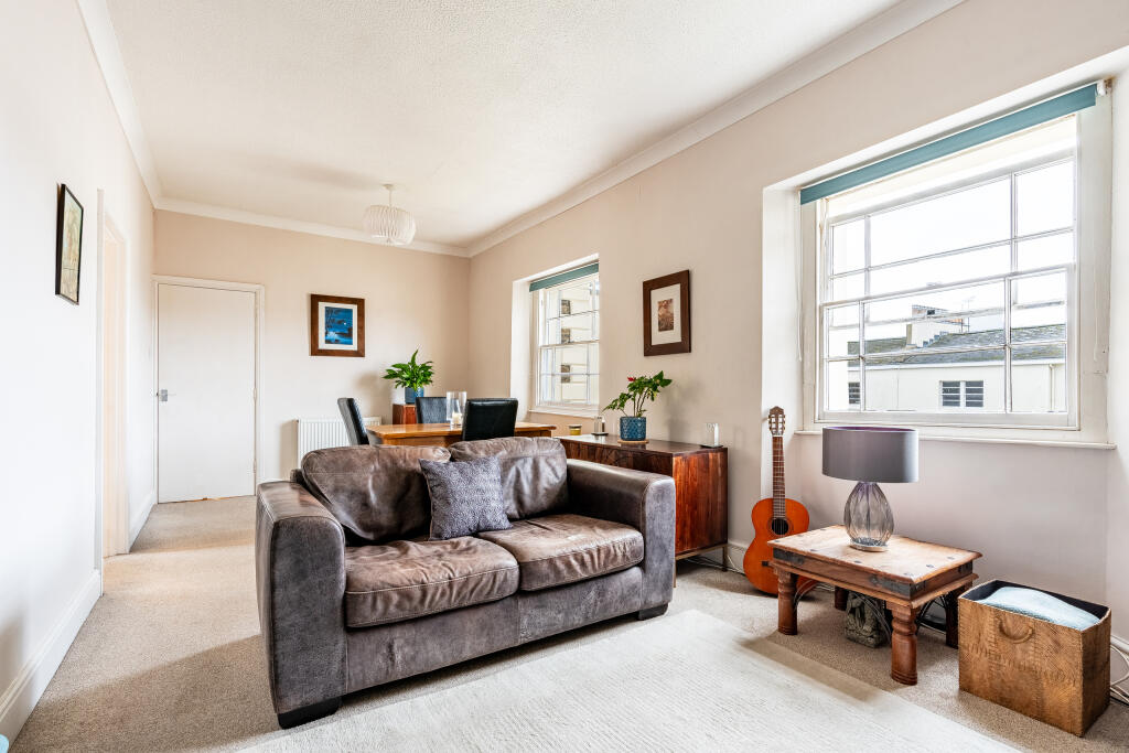 Additional property image - Alma Road, Clifton, Bristol, BS8 2BZ