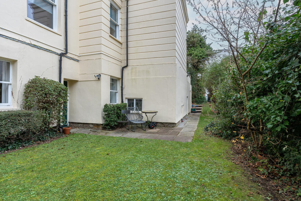 Additional property image - Alma Road, Clifton, Bristol, BS8 2BZ