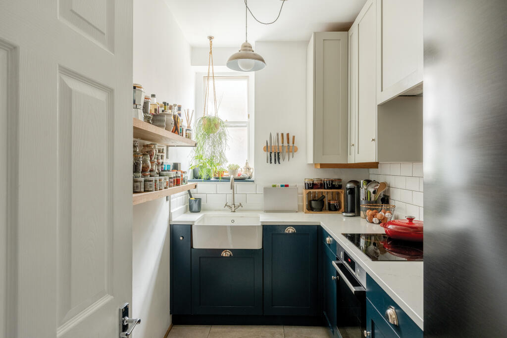 Additional property image - Cotham Brow, Cotham, Bristol, BS6 6AE