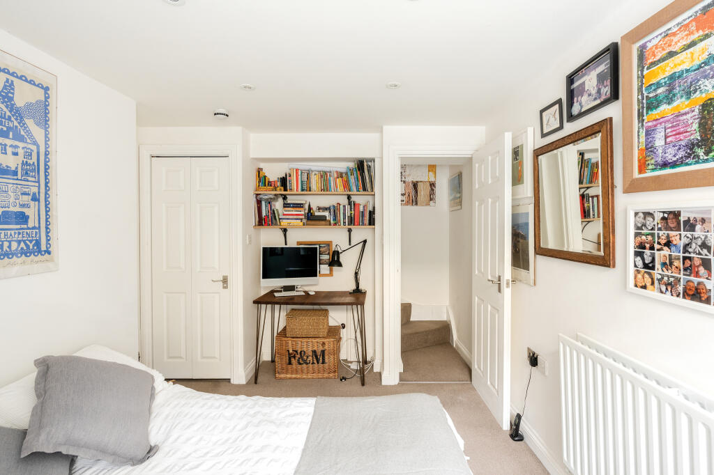 Additional property image - Cotham Brow, Cotham, Bristol, BS6 6AE