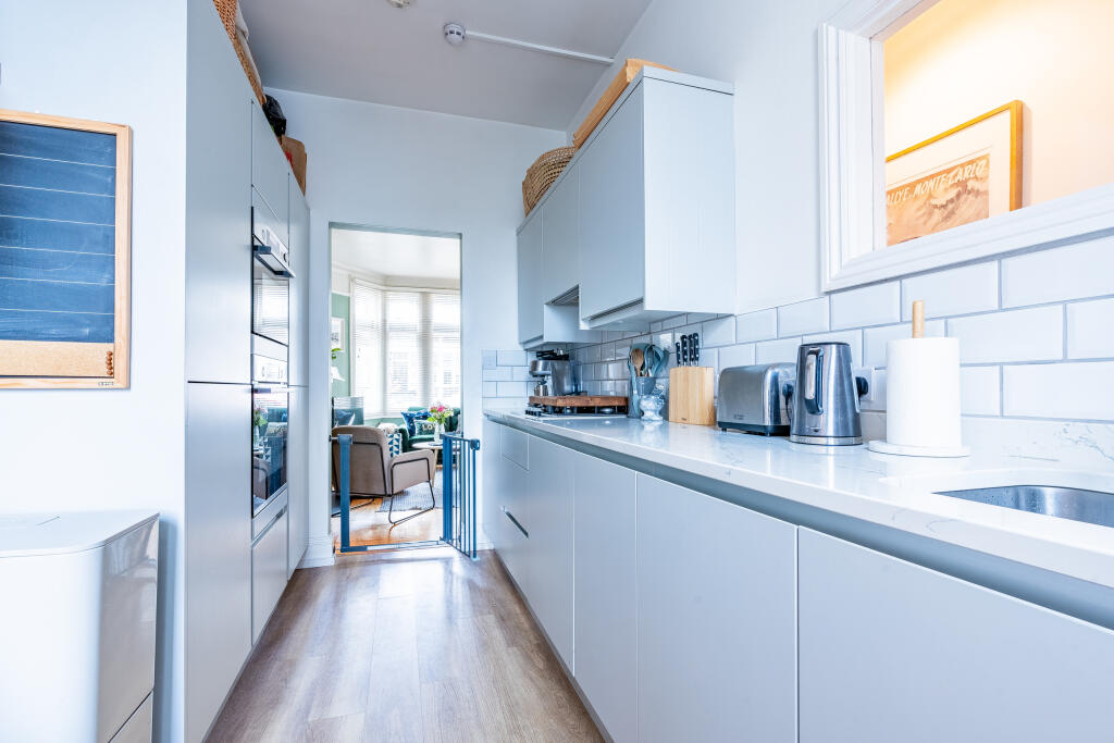 Additional property image - Hall Floor Flat, Harcourt Road, Redland, Bristol, BS6 7RQ