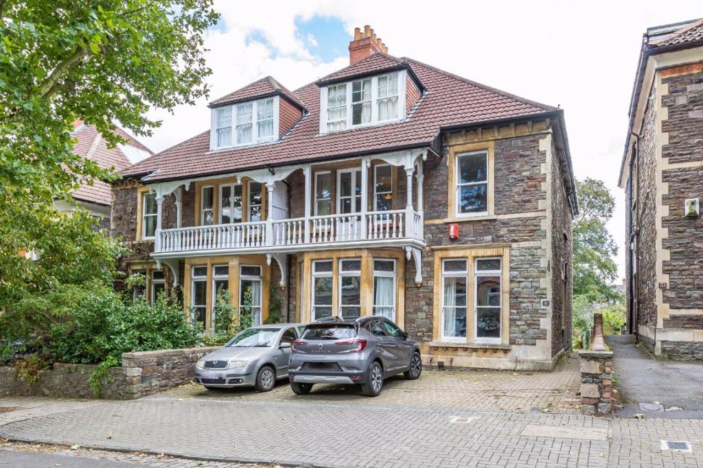 7 bedroom semidetached house for sale in Woodstock Road, Redland