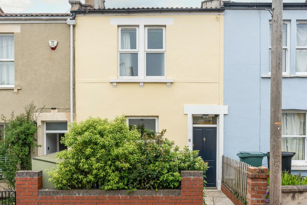 2 bedroom terraced house for sale in Melbourne Road, West