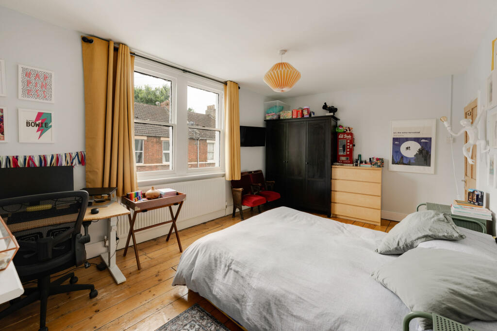 Additional property image - Lower Cheltenham Place, Montpelier, Bristol