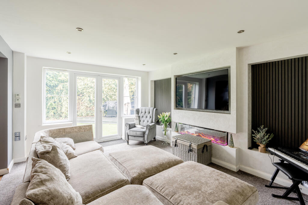 Additional property image - Bakers Ground, Stoke Gifford, Bristol, Gloucestershire