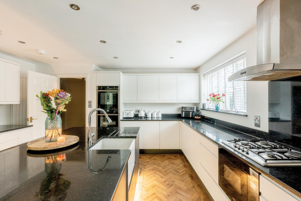 Additional property image - Bakers Ground, Stoke Gifford, Bristol, Gloucestershire