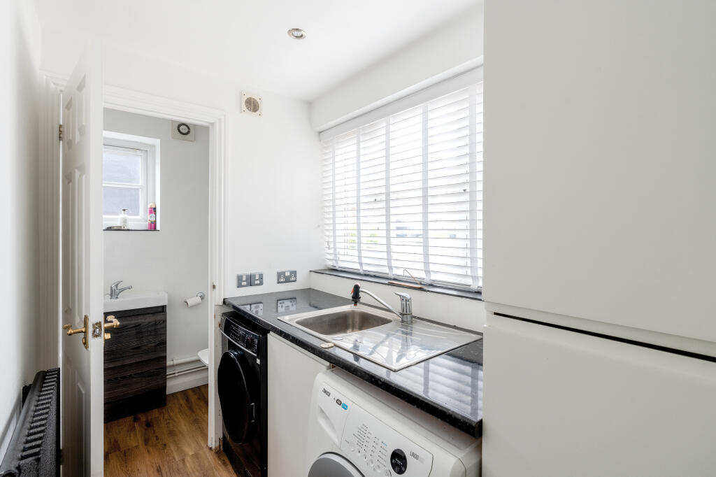 Additional property image - Bakers Ground, Stoke Gifford, Bristol, Gloucestershire