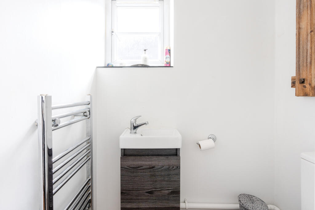 Additional property image - Bakers Ground, Stoke Gifford, Bristol, Gloucestershire