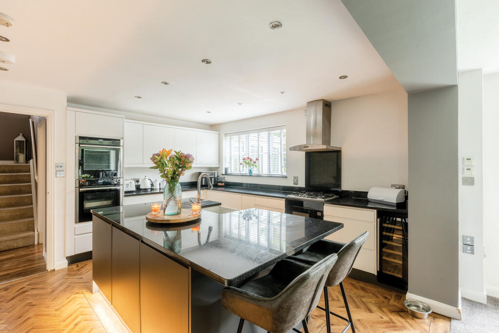 Additional property image - Bakers Ground, Stoke Gifford, Bristol, Gloucestershire
