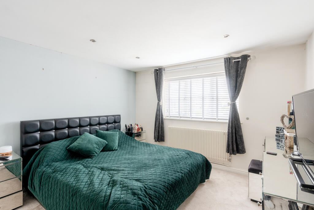 Additional property image - Bakers Ground, Stoke Gifford, Bristol, Gloucestershire