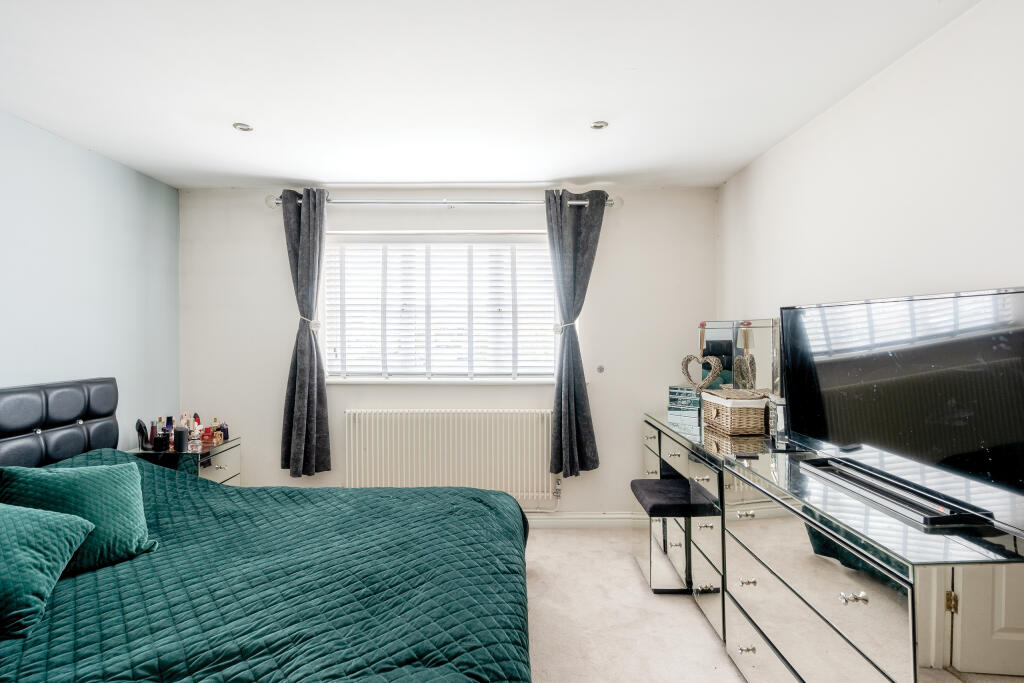Additional property image - Bakers Ground, Stoke Gifford, Bristol, Gloucestershire