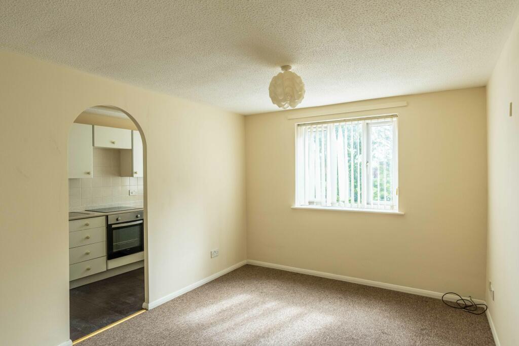 Additional property image - Stanshaws Close, Bradley Stoke, Bristol, Gloucestershire