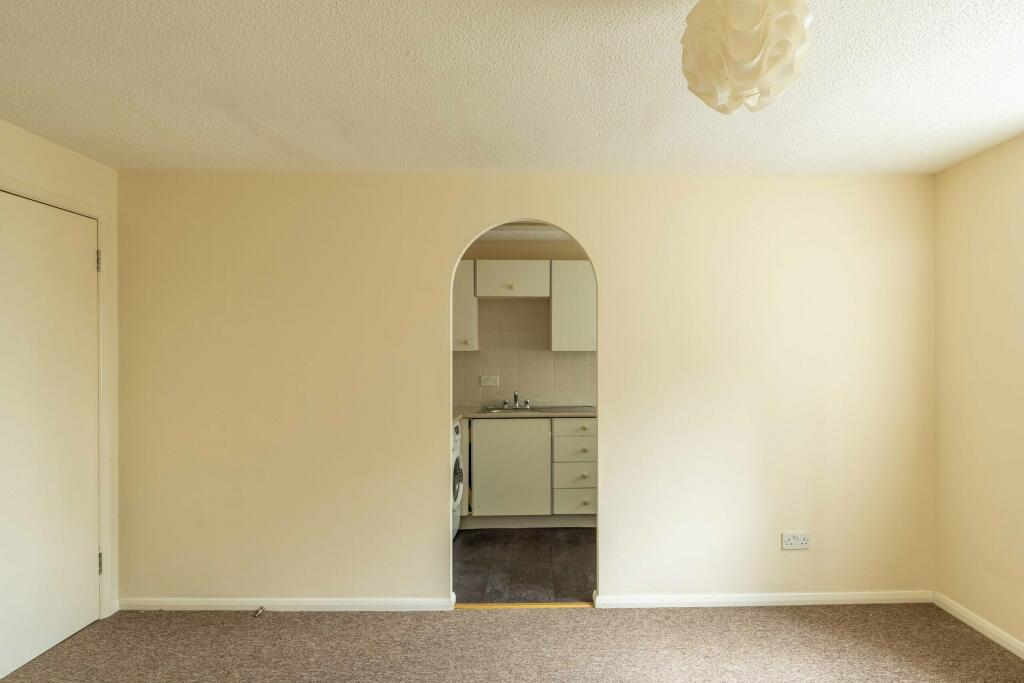 Additional property image - Stanshaws Close, Bradley Stoke, Bristol, Gloucestershire