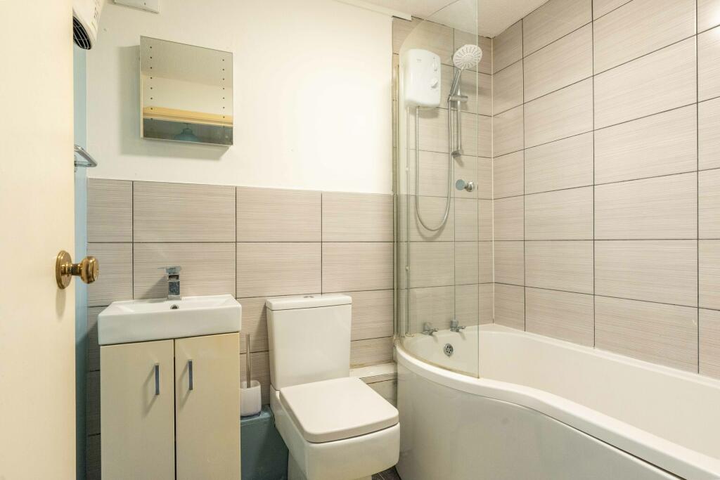 Additional property image - Stanshaws Close, Bradley Stoke, Bristol, Gloucestershire