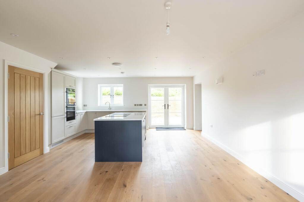 Additional property image - Greenhill Down, Alveston, Bristol, Gloucestershire