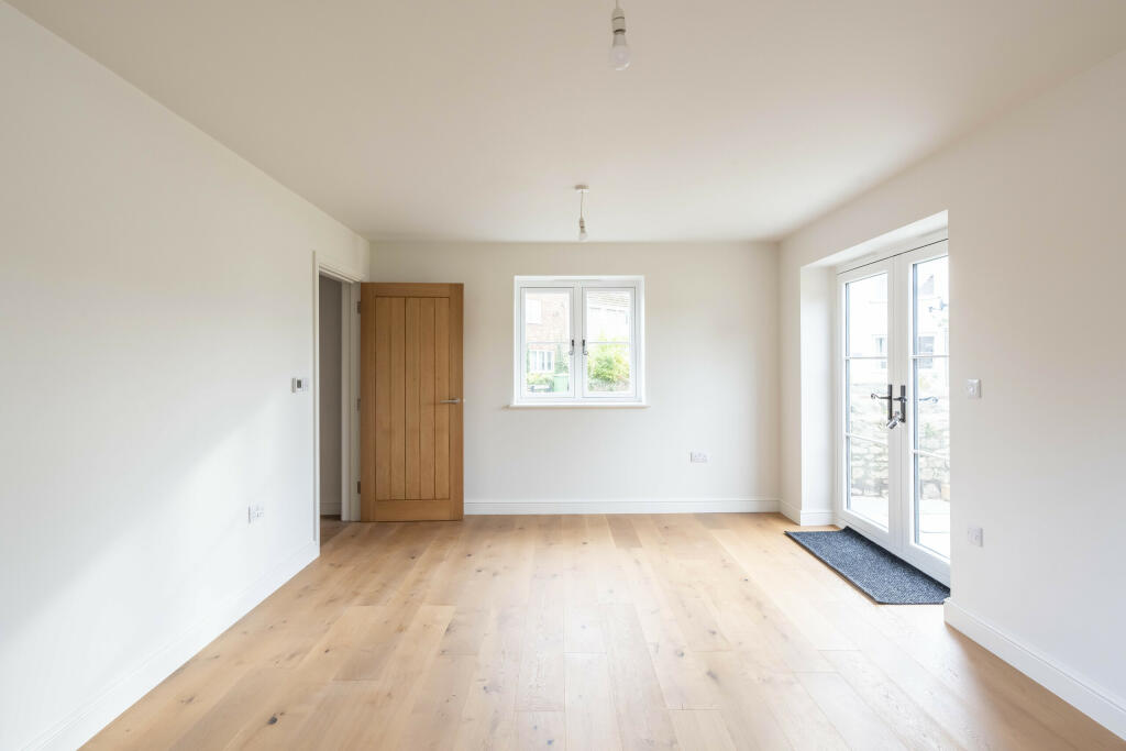 Additional property image - Greenhill Down, Alveston, Bristol, Gloucestershire