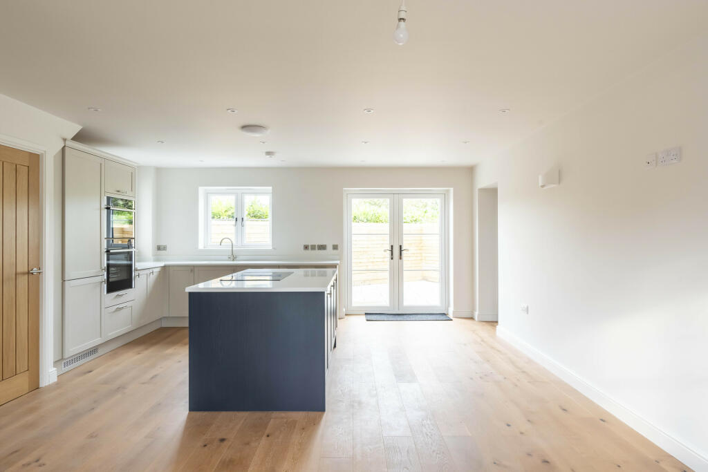 Additional property image - Greenhill Down, Alveston, Bristol, Gloucestershire