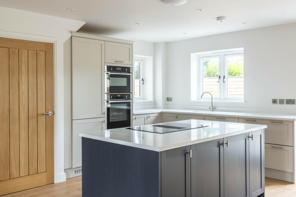 Additional property image - Greenhill Down, Alveston, Bristol, Gloucestershire