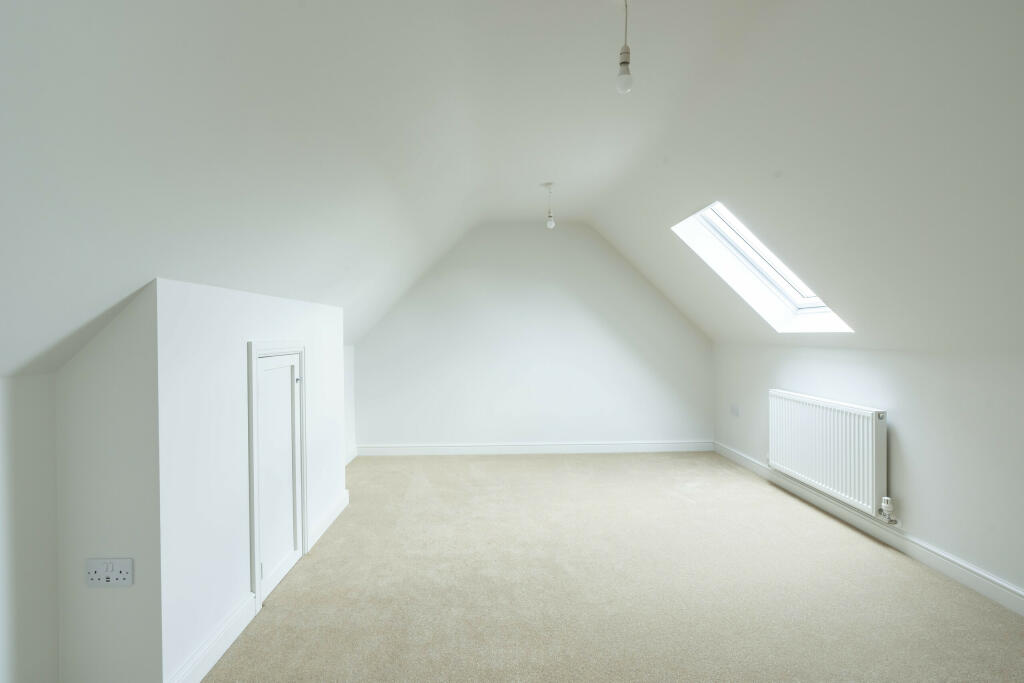 Additional property image - Greenhill Down, Alveston, Bristol, Gloucestershire