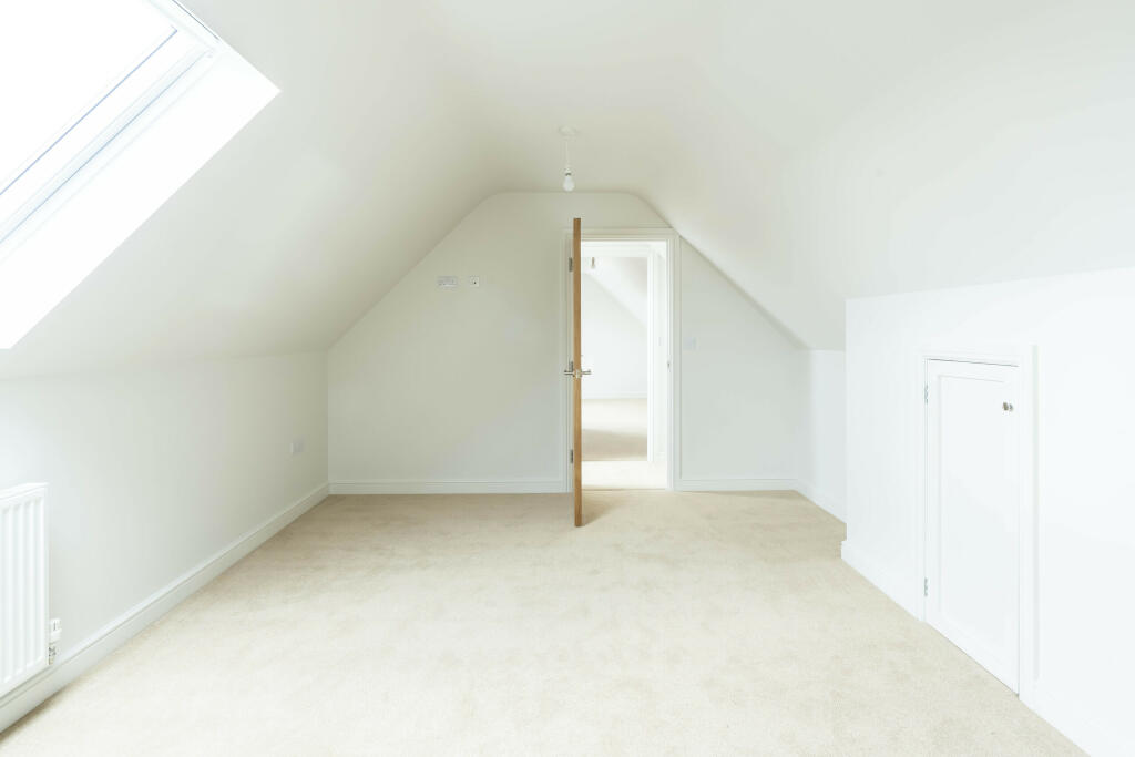 Additional property image - Greenhill Down, Alveston, Bristol, Gloucestershire