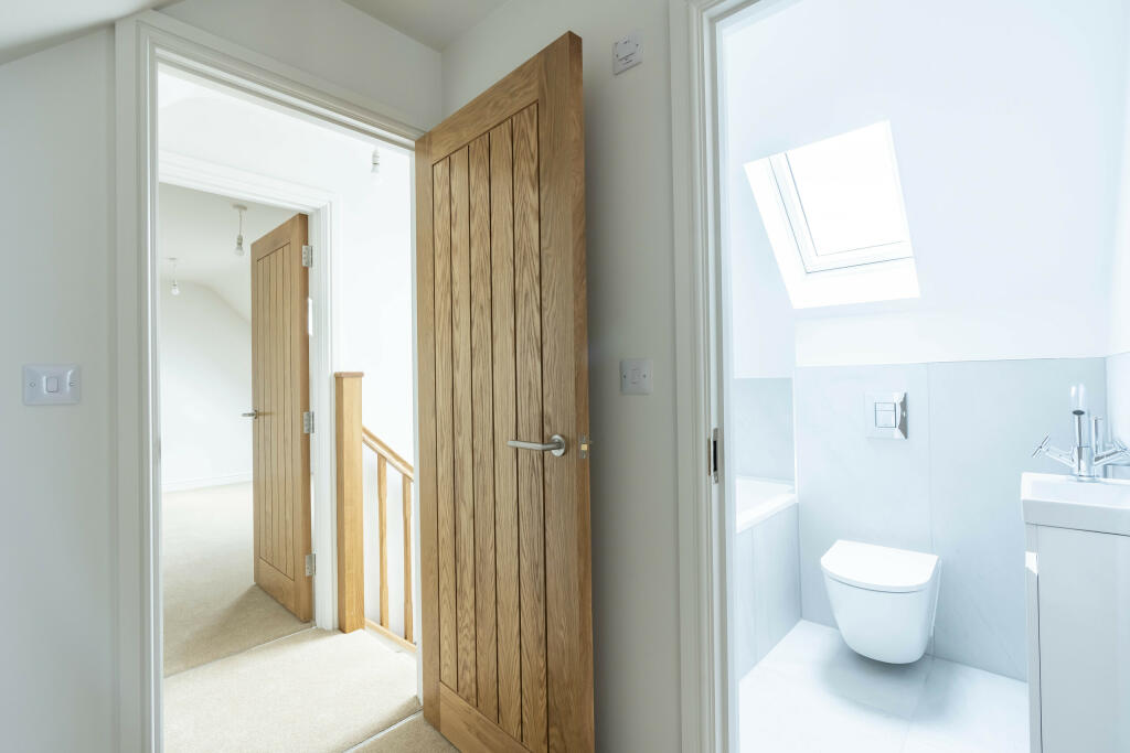 Additional property image - Greenhill Down, Alveston, Bristol, Gloucestershire