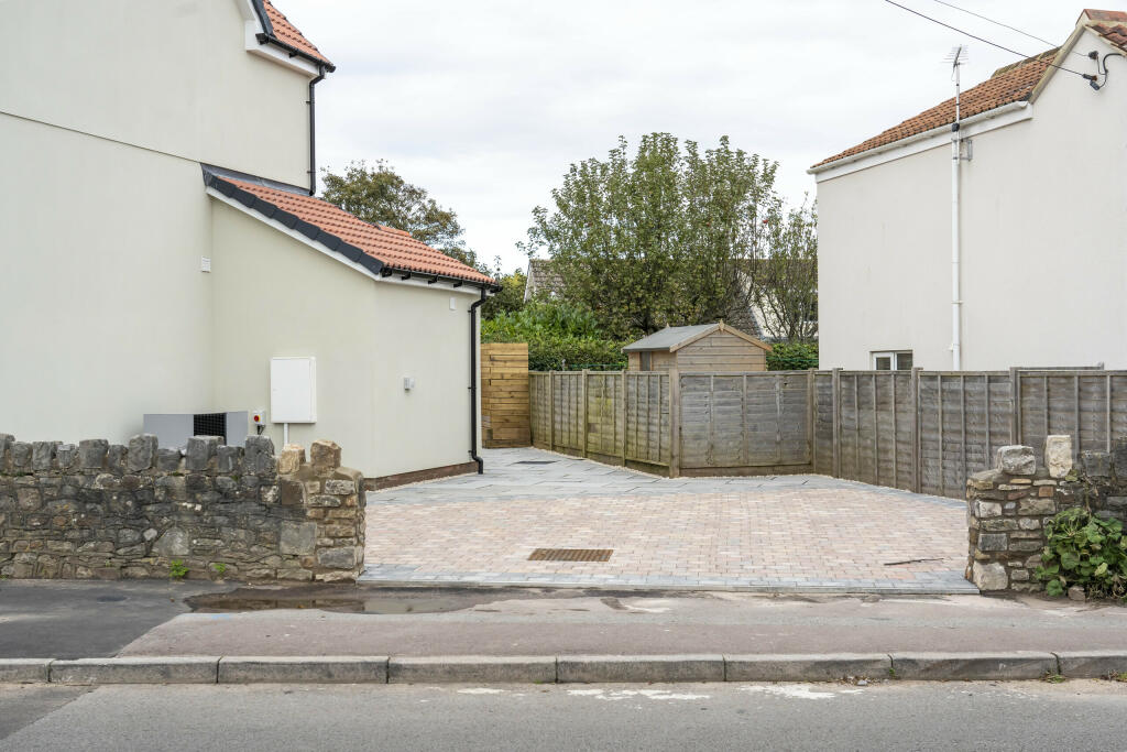 Additional property image - Greenhill Down, Alveston, Bristol, Gloucestershire