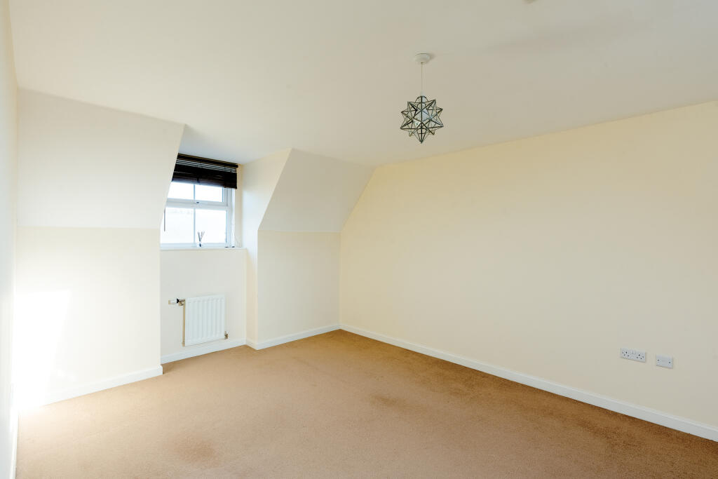 Additional property image - Oak Leaze, Charlton Hayes, Bristol, Gloucestershire