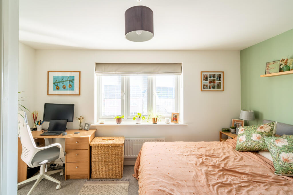 Additional property image - Pear Tree Leaze, Charlton Hayes, Bristol