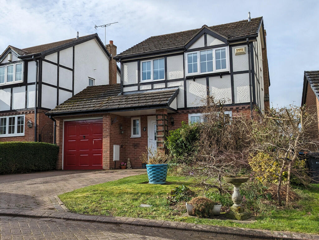 3 bedroom detached house for sale in Market Place, Hampton, SY14