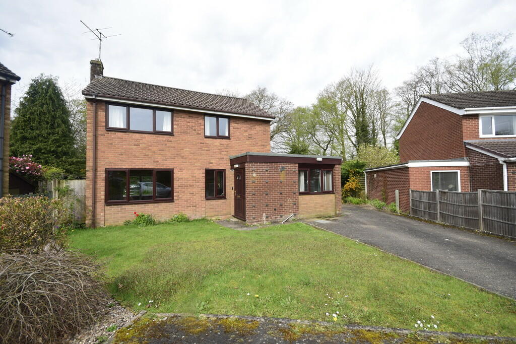 3 bedroom detached house for sale in Woodlands Grove, Higher Heath, SY13