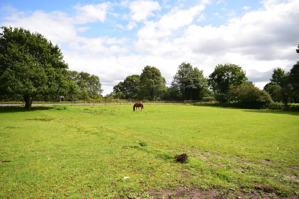 5 bedroom property for sale in Prees Green, Whitchurch, SY13