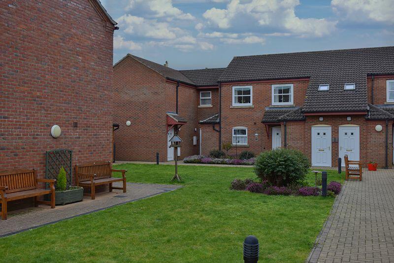 1 bedroom flat for sale in Warwick Court, Balderton, NG24