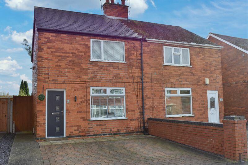 2 bedroom semidetached house for sale in Russell Avenue, Balderton, NG24