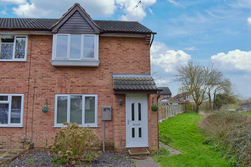 2 bedroom end of terrace house for sale in Nelson Road, Balderton, NG24