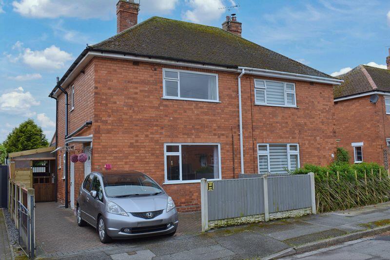 3 bedroom semidetached house for sale in Linton Close, Farndon, NG24
