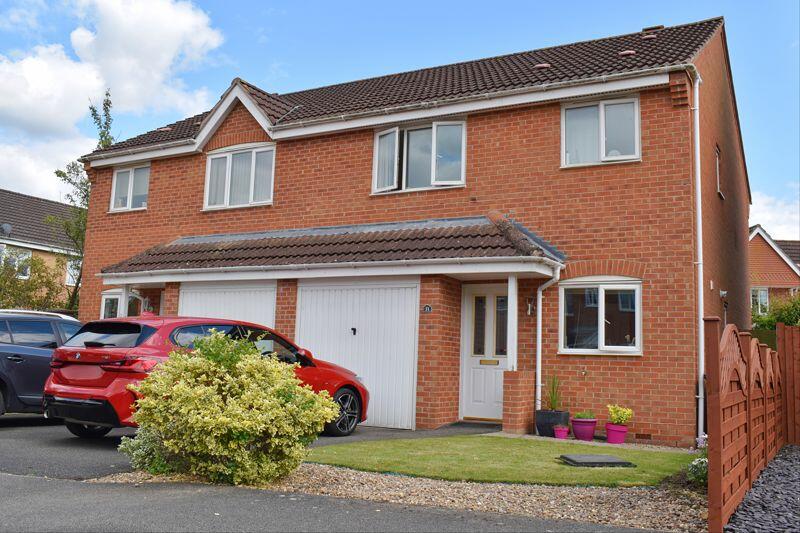 3 bedroom semidetached house for sale in Riverview, Long Bennington, NG23