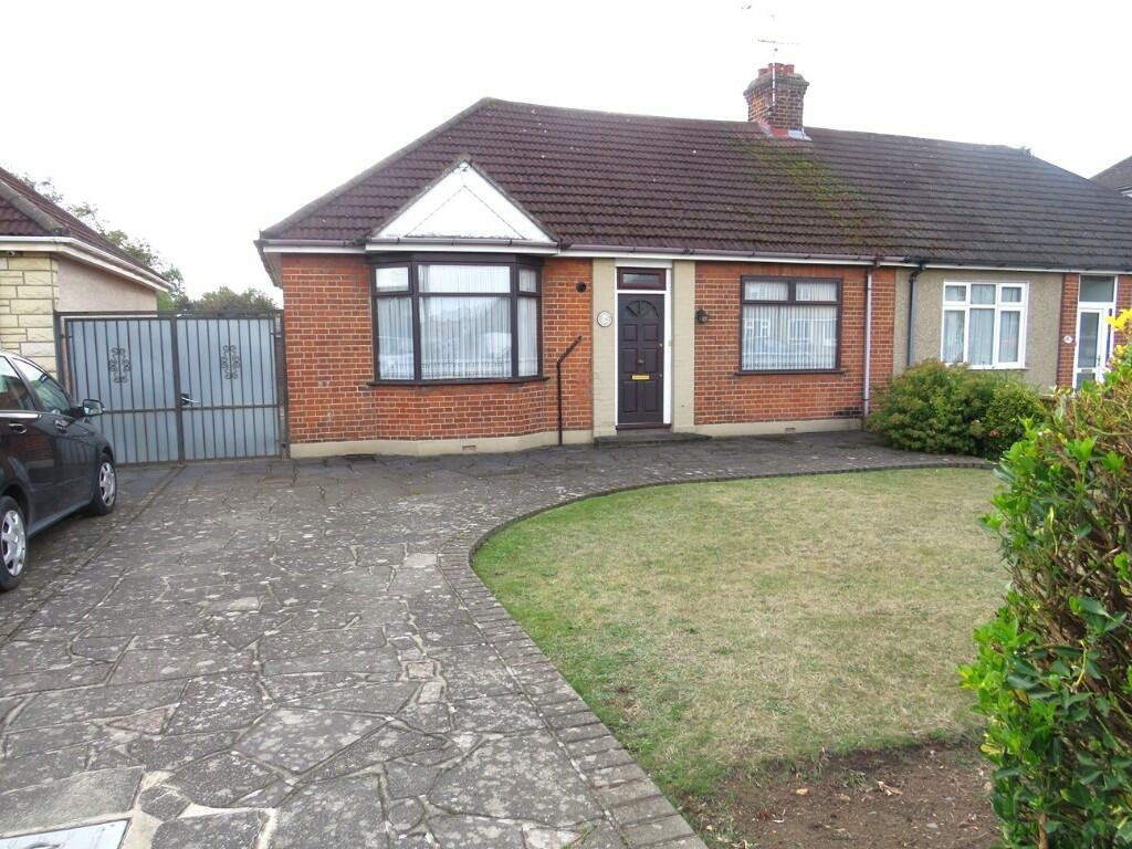 Main image of property: Long Lane, North Grays, Essex, RM16