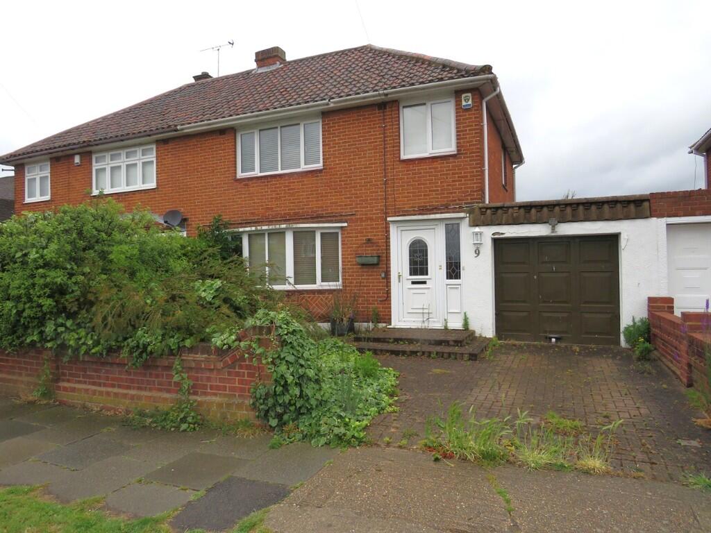 Main image of property: Kenwood Road, Corringham, Essex, SS17