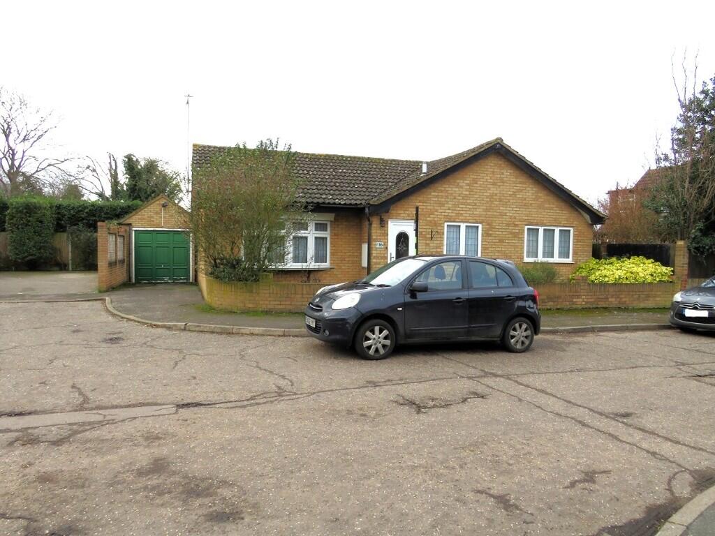 Main image of property: Cherrydown, North Grays, Essex, RM16